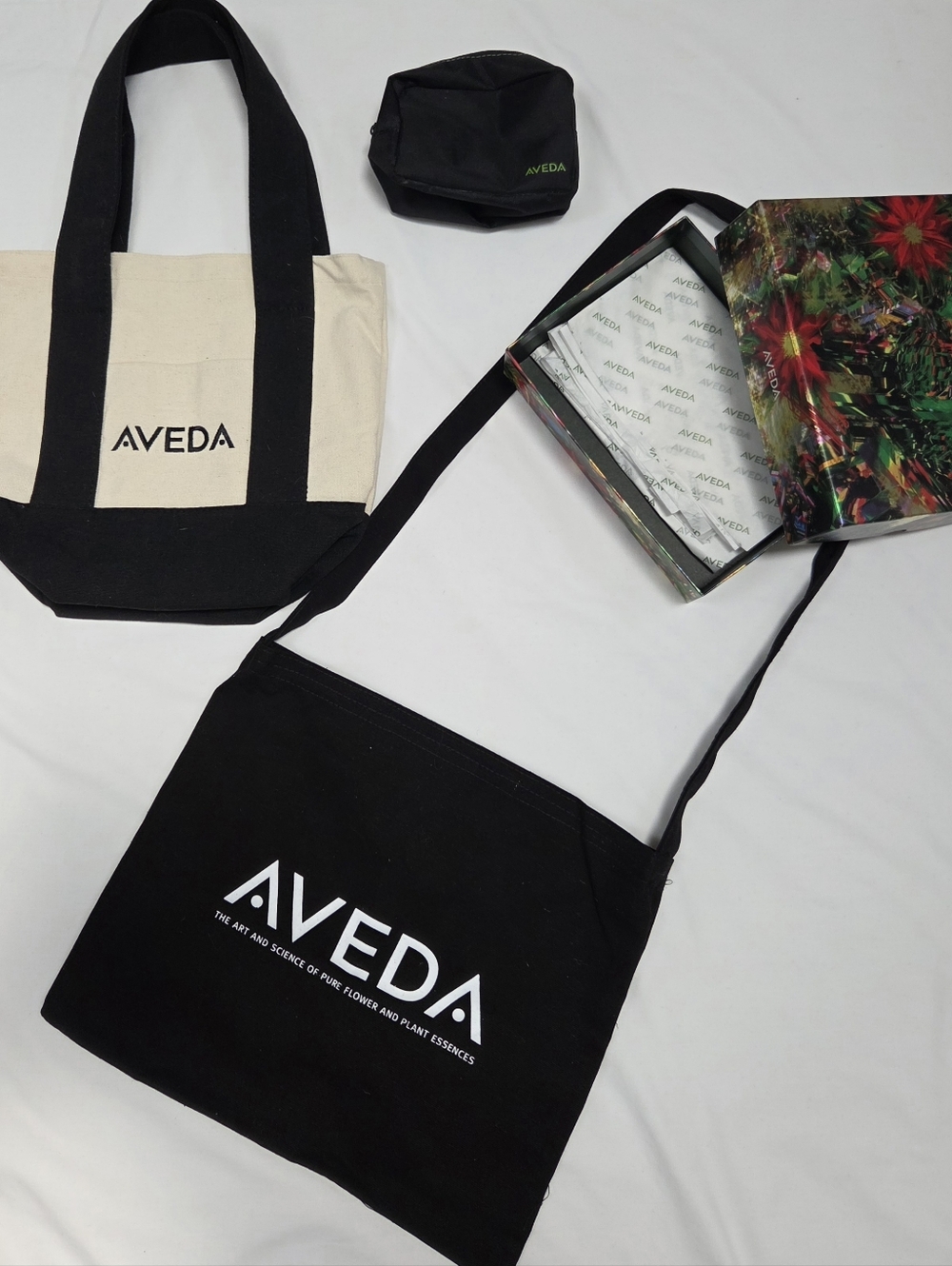 Aveda Lovers Bundle Tote Crossbody Gift Box Zip Pouch